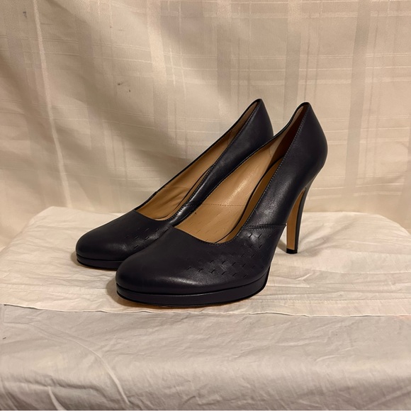 Julie Lopez Heels - Picture 2 of 8